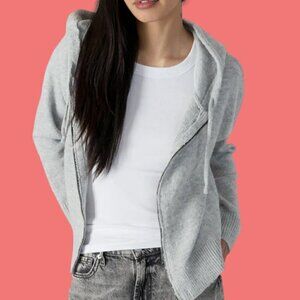 DC Shoes Cozy Gray Zip-Up Hoodie – Size M 🔥